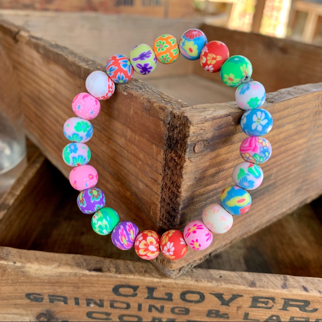 Vintage Style Floral Clay Bead Bracelet
